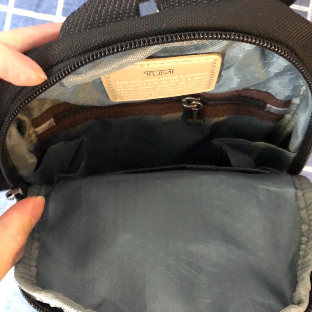 NWT TUMI Alpha Bravo Anti-Theft Crossbody | Black Stealth Sling | RFID Shielded - Picture 5 of 5